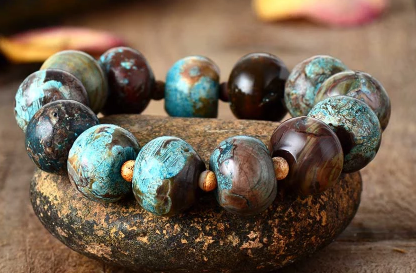 Heliotropic jasper bracelet