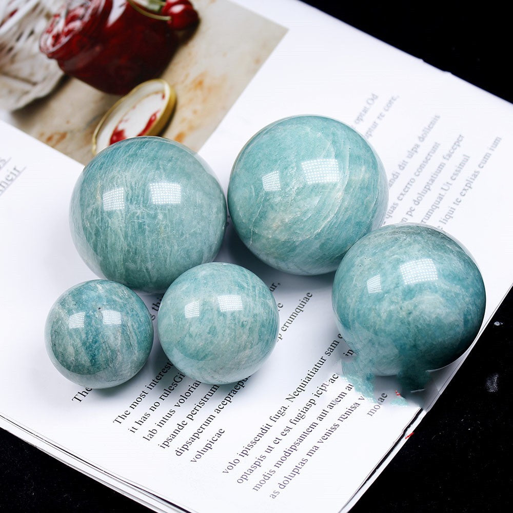 Meditation gemstone, healing sphere for divination