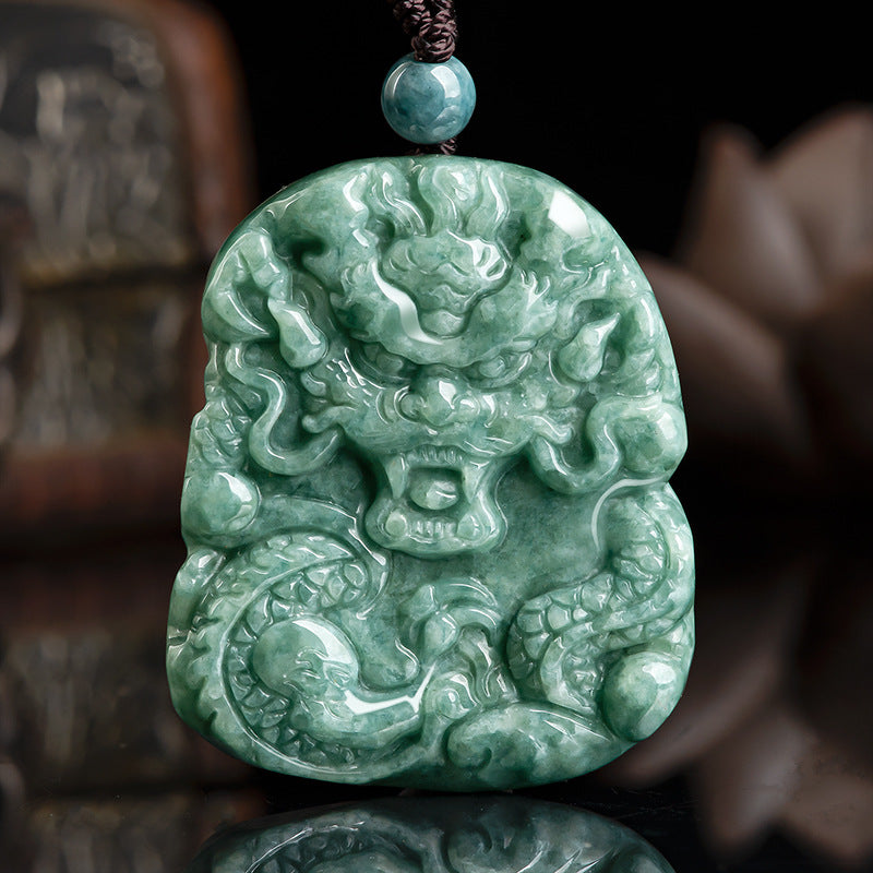 Natural jade necklace to attract good luck