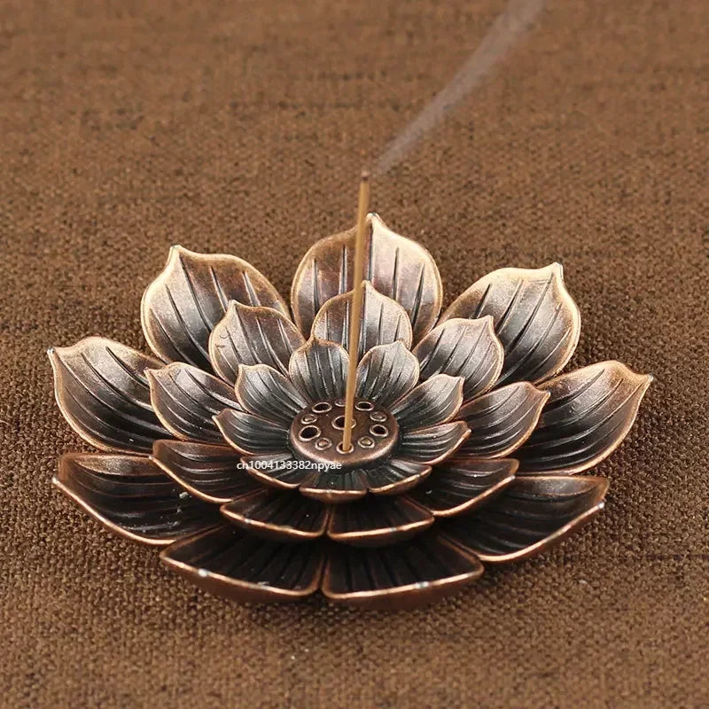 Metal lotus-shaped candle holder