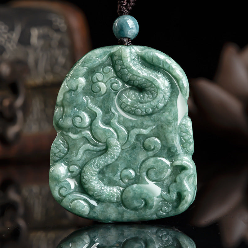 Natural jade necklace to attract good luck